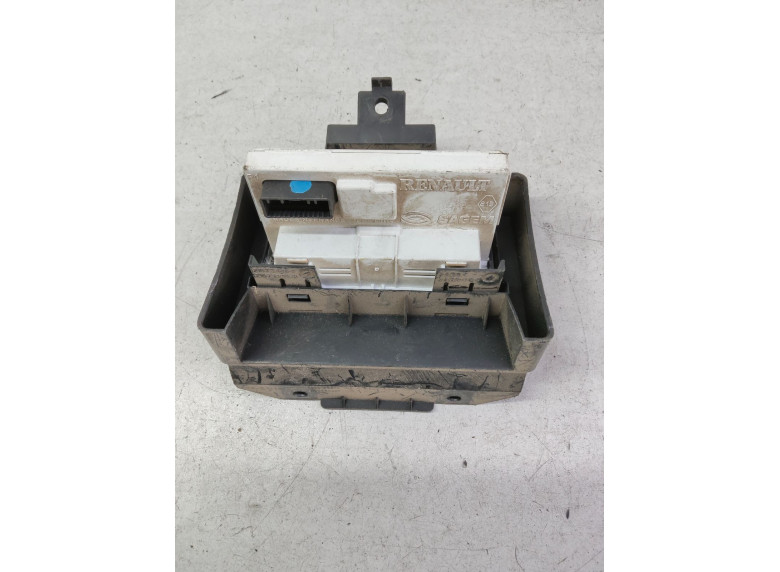 Дисплей к Renault Mascott, 2005г.