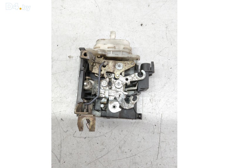 Замок двери передней левой к Audi A4 undefined г.