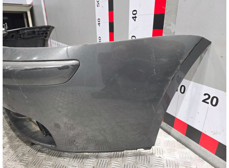 Бампер передний к Volkswagen Golf, 2005г.