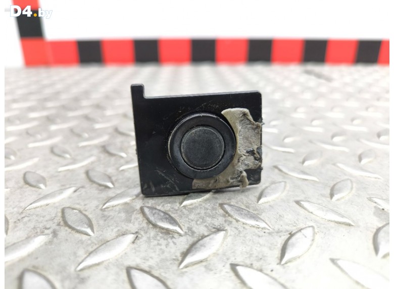 Датчик парктроника к Volkswagen Caddy undefined г.