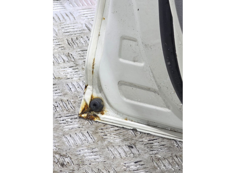 Дверь передняя левая к Volkswagen Caddy, 2007г.