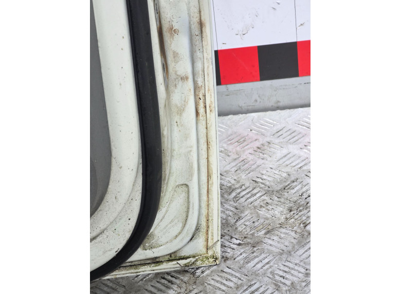 Дверь передняя левая к Volkswagen Caddy, 2007г.