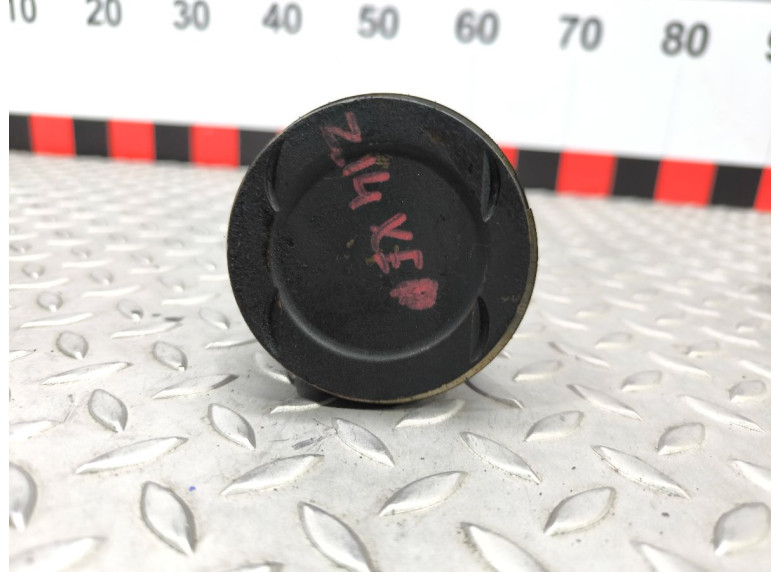 Поршень к Opel Astra, 2006г.