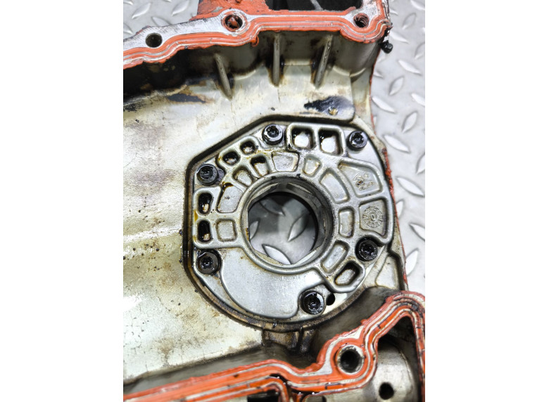 Крышка двигателя передняя к Opel Astra, 2006г.