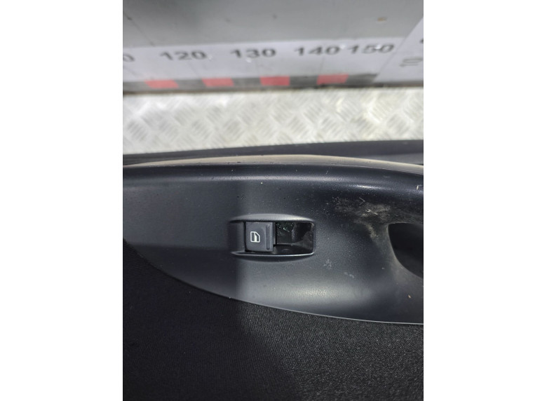 Кнопка стеклоподъемника переднего правого к Volkswagen Passat, 2007г.
