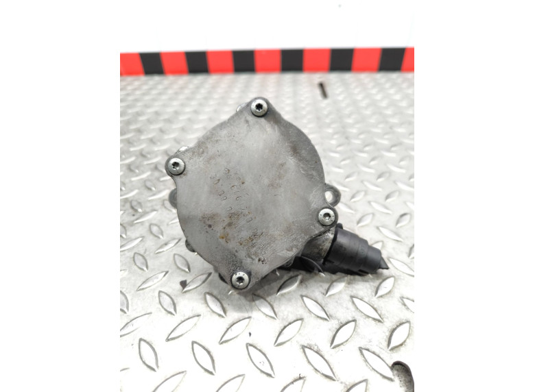 Насос вакуумный к Mercedes C W203