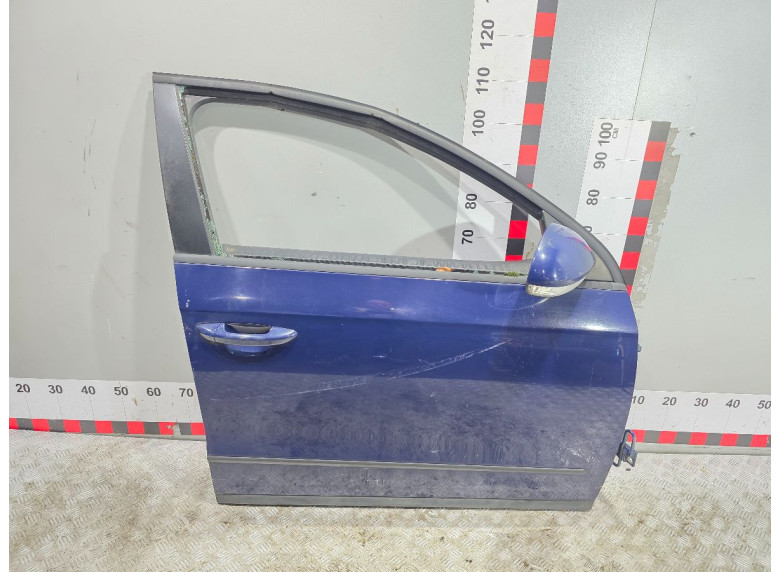 Дверь передняя правая к Volkswagen Passat, 2007г.