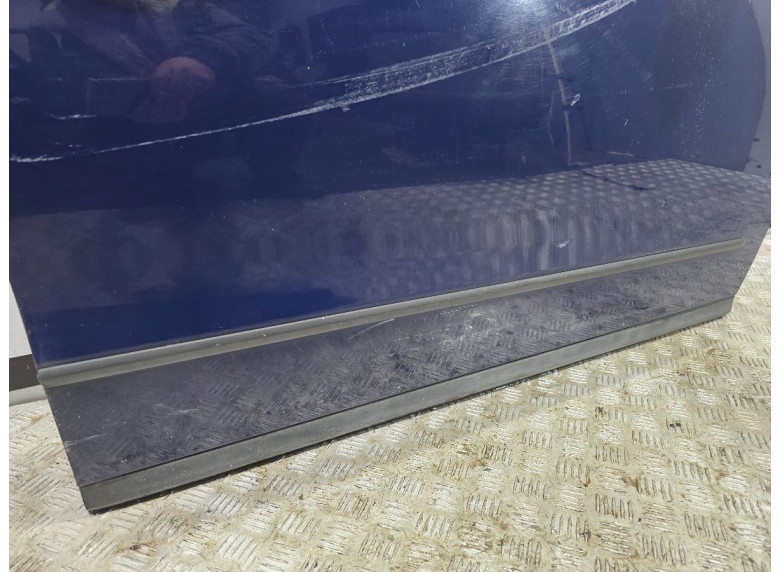 Дверь передняя правая к Volkswagen Passat, 2007г.