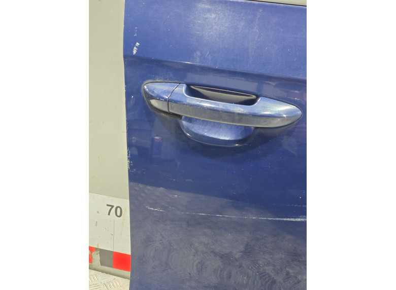 Дверь передняя правая к Volkswagen Passat, 2007г.