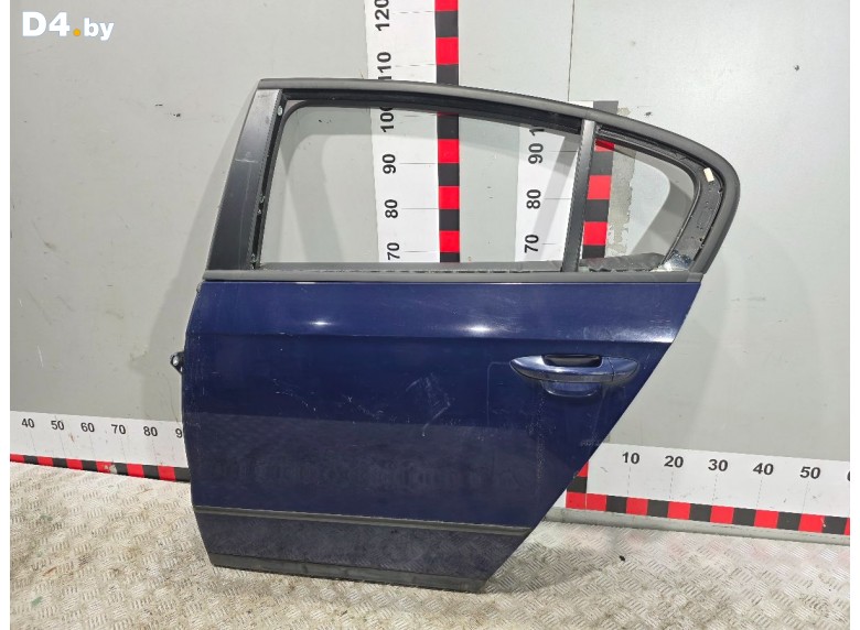 Дверь задняя левая к Volkswagen Passat undefined г.