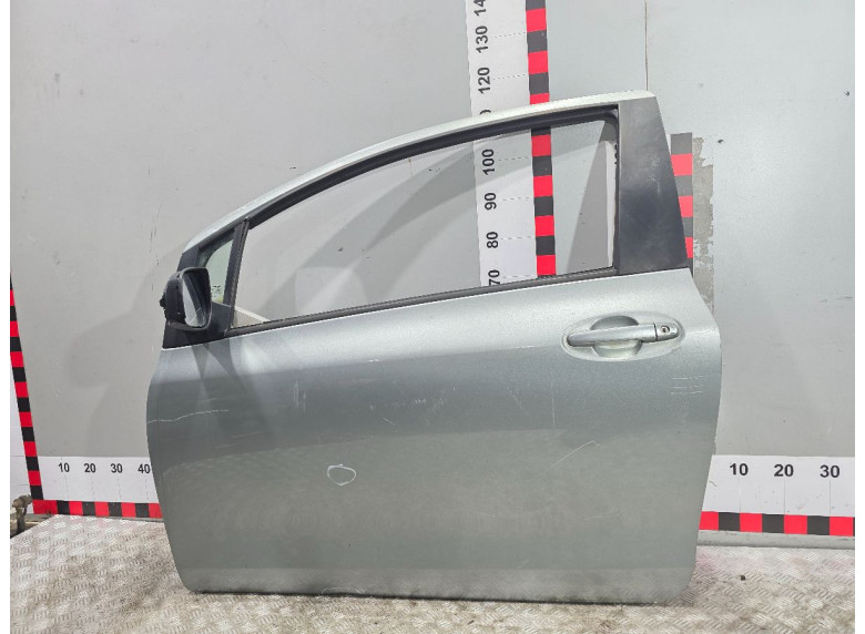 Дверь передняя левая к Toyota Yaris, 2006г.