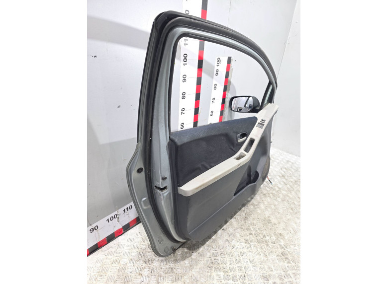 Дверь передняя левая к Toyota Yaris, 2006г.