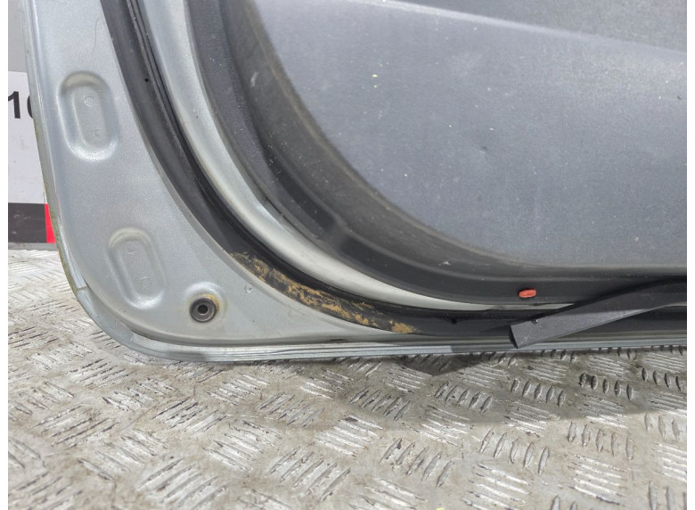 Дверь передняя левая к Toyota Yaris, 2006г.