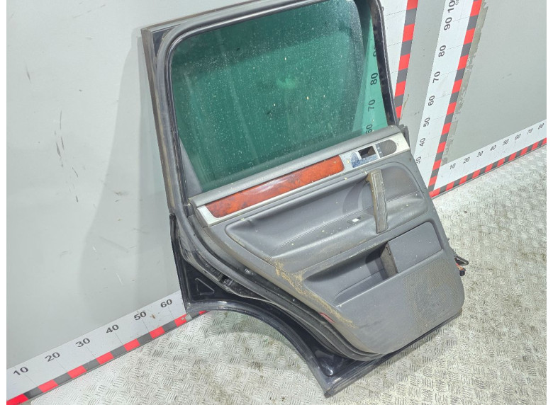 Дверь задняя левая к Volkswagen Touareg, 2005г.