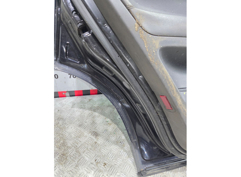 Дверь задняя левая к Volkswagen Touareg, 2005г.