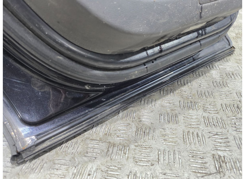 Дверь задняя левая к Volkswagen Touareg, 2005г.