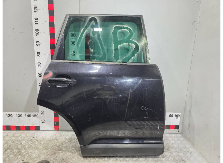 Замок двери задней правой к Volkswagen Touareg, 2005г.