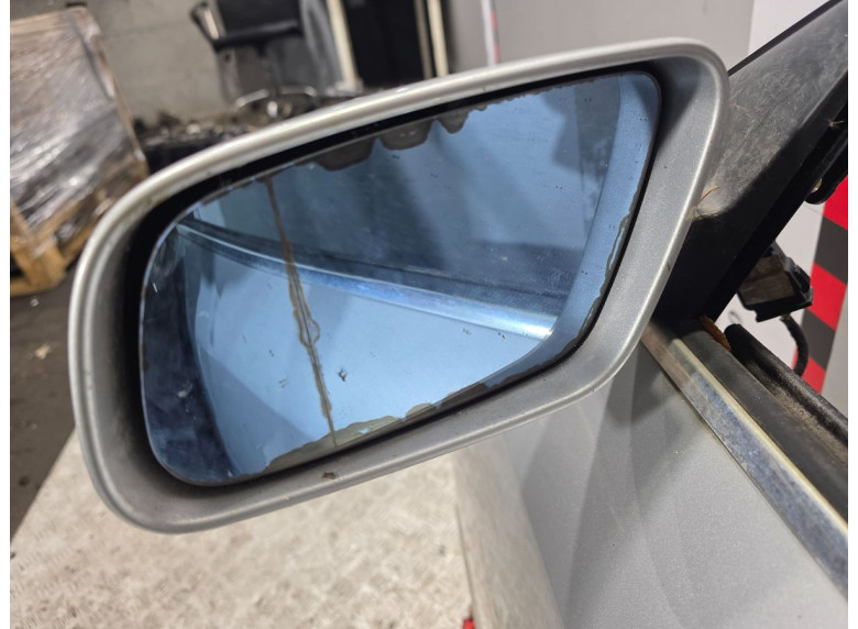 Зеркало наружное левое к Audi A6, 2000г.
