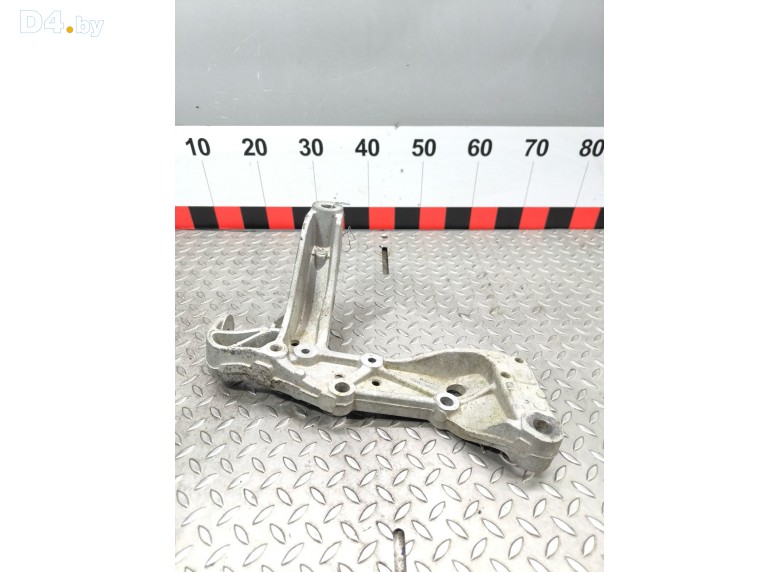 Кронштейн крепления рычага передней подвески к Volkswagen Jetta undefined г.