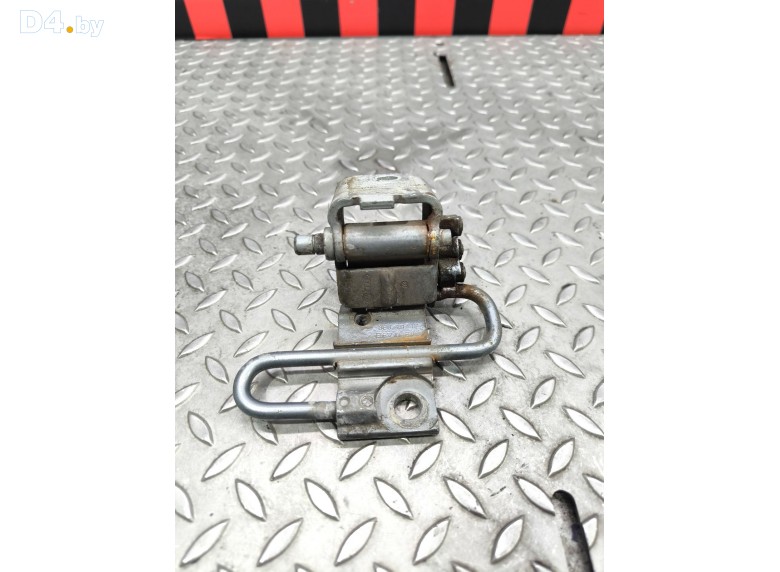 Петля двери передней левой к Audi A6 undefined г.