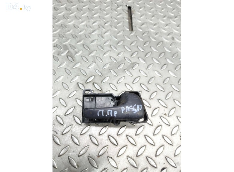 Ручка внутренняя передняя правая к Volkswagen Passat undefined г.