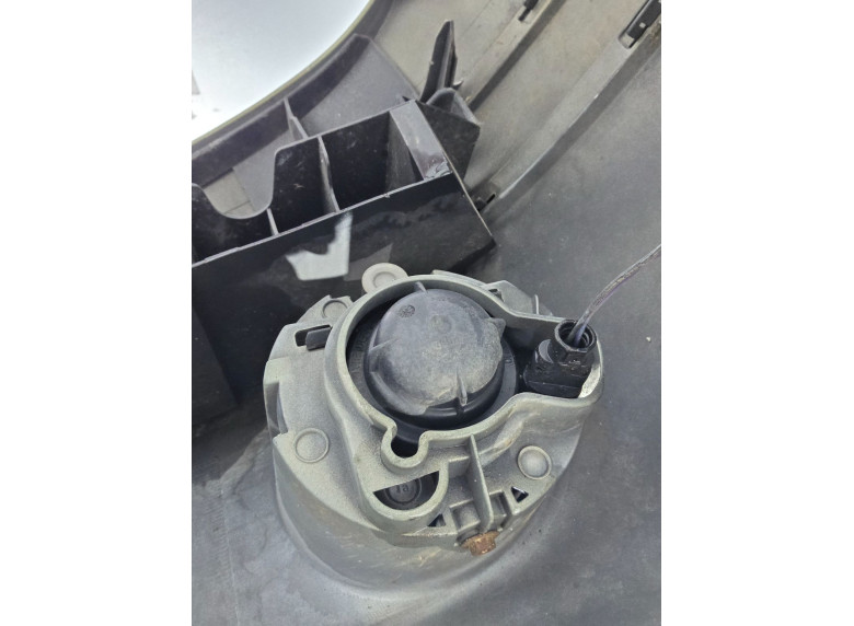 Фара противотуманная левая к Renault Scenic, 2001г.