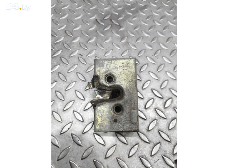 Замок двери передней правой к Audi 80 undefined г.