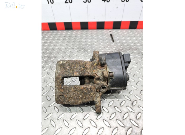 Суппорт задний правый к Volvo V70 undefined г.