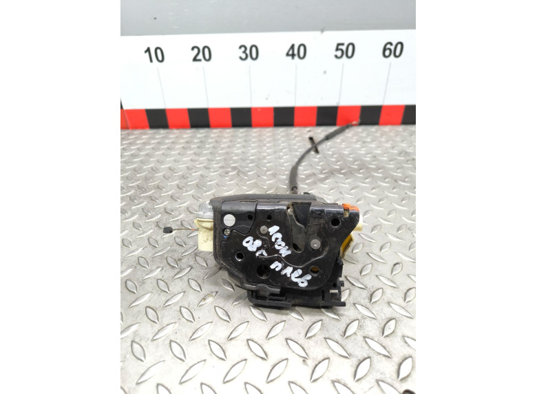 Замок двери передней левой к Seat Leon, 2008г.