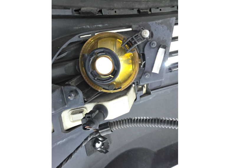 Фара противотуманная левая к Volkswagen Passat, 2007г.