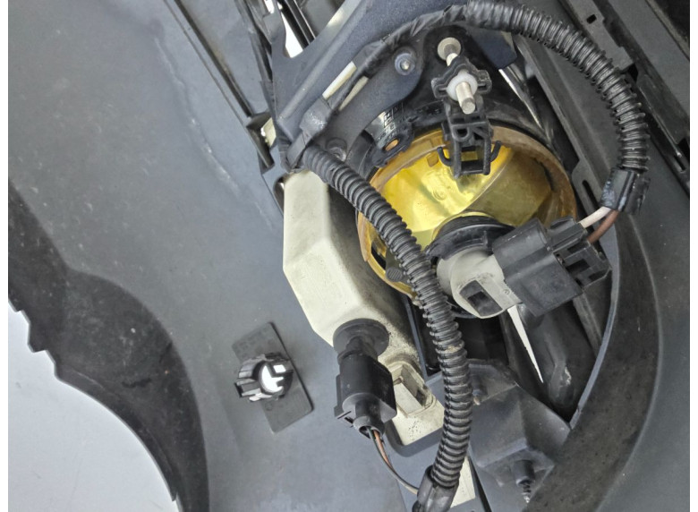 Фара противотуманная правая к Volkswagen Passat, 2007г.