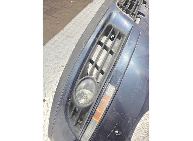 Заглушка (решетка) в бампер передний к Volkswagen Passat, 2007г.