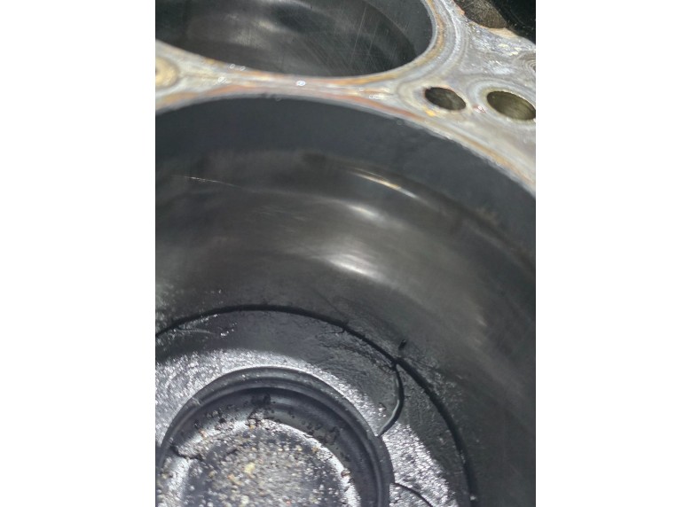 Блок цилиндров к Блок цилиндров к Renault Master undefined г. Master