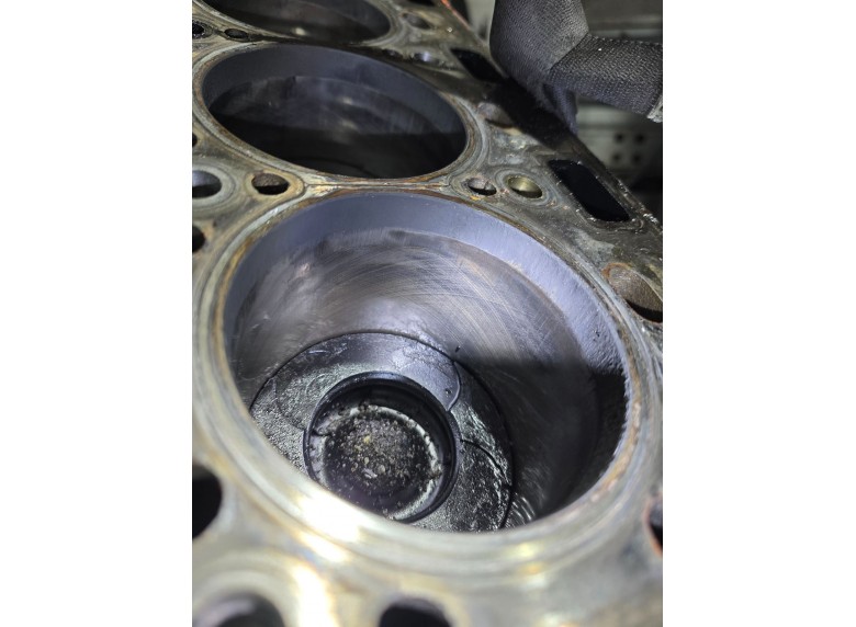 Блок цилиндров к Блок цилиндров к Renault Master undefined г. Master