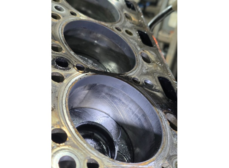 Блок цилиндров к Блок цилиндров к Renault Master undefined г. Master