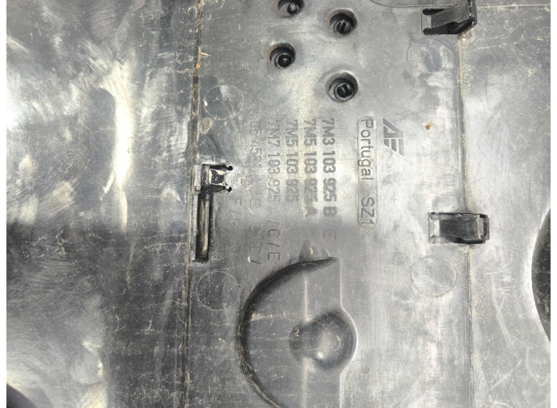 Декоративная крышка двигателя к Ford Galaxy, 2001г.