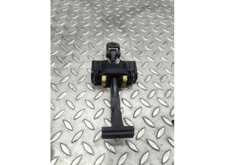 Ограничитель открывания двери к Opel Astra, 2006г.