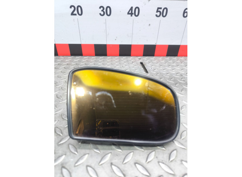 Стекло зеркала наружного правого к Mercedes S W220, 2004г.