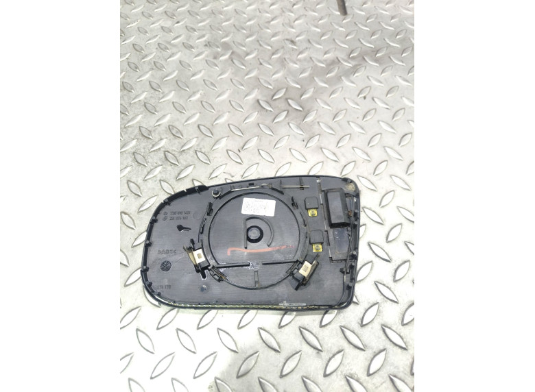 Стекло зеркала наружного правого к Mercedes S W220, 2004г.