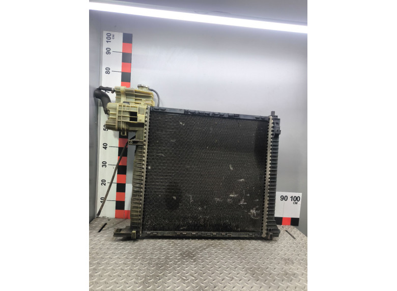 Радиатор (основной) к Mercedes Vito W638, 2000г.