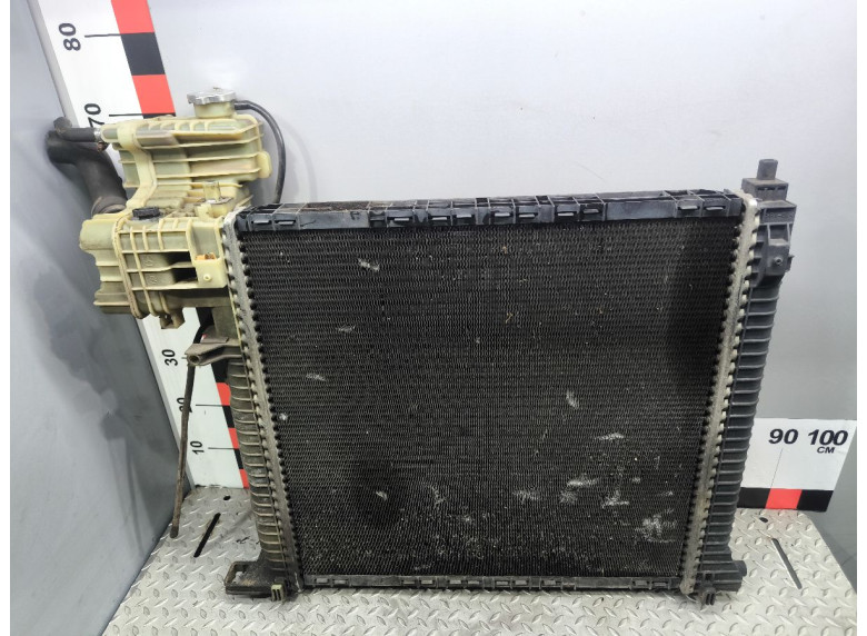 Радиатор (основной) к Mercedes Vito W638, 2000г.
