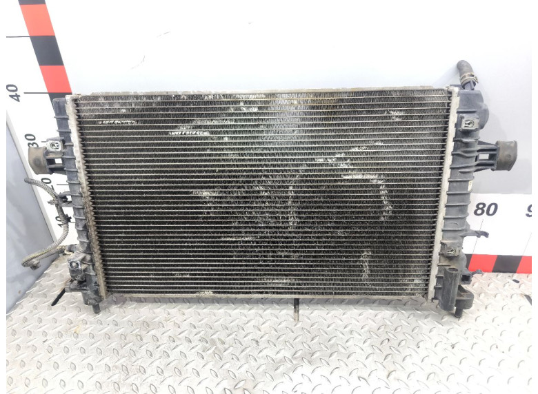 Радиатор (основной) к Opel Zafira, 2006г.