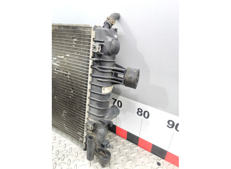 Радиатор (основной) к Opel Zafira, 2006г.