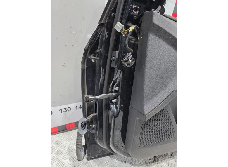 Дверь передняя правая к Дверь передняя правая к Ford Focus undefined г. Focus