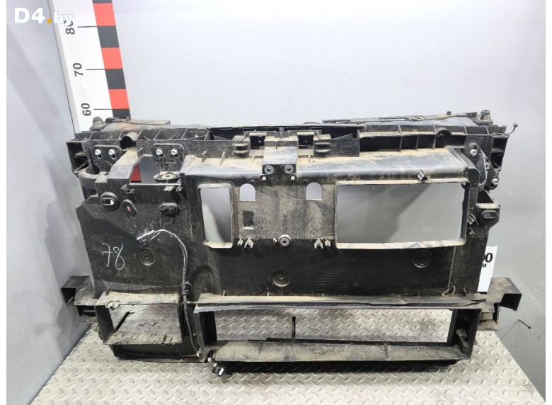 Передняя панель крепления облицовки (телевизор) к Renault Megane undefined г.