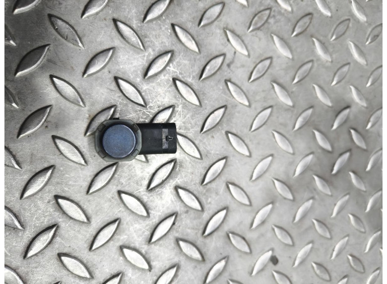 Датчик парктроника к Volkswagen Passat, 2007г.