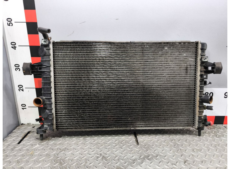 Радиатор (основной) к Opel Astra, 2005г.