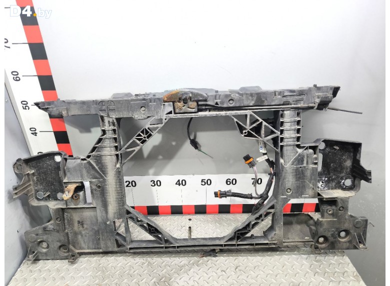 Передняя панель крепления облицовки (телевизор) к Renault Megane undefined г.