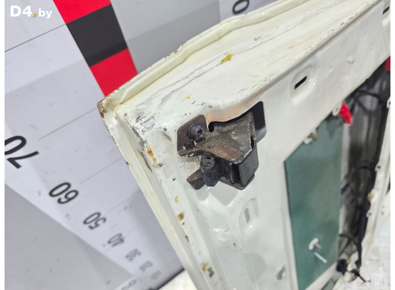 Замок двери задней левой к Volkswagen Caddy undefined г.