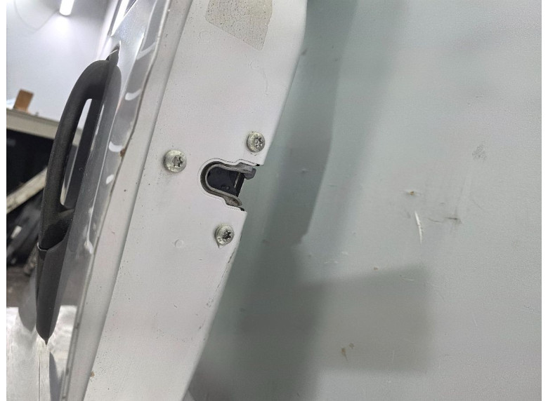 Замок двери задней левой к Renault Trafic, 2004г.